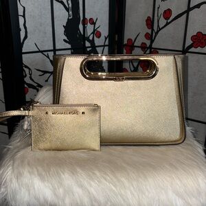 Michael Kors CHELSEA Convertible Clutch/KARLA Wristlet 2pc Set